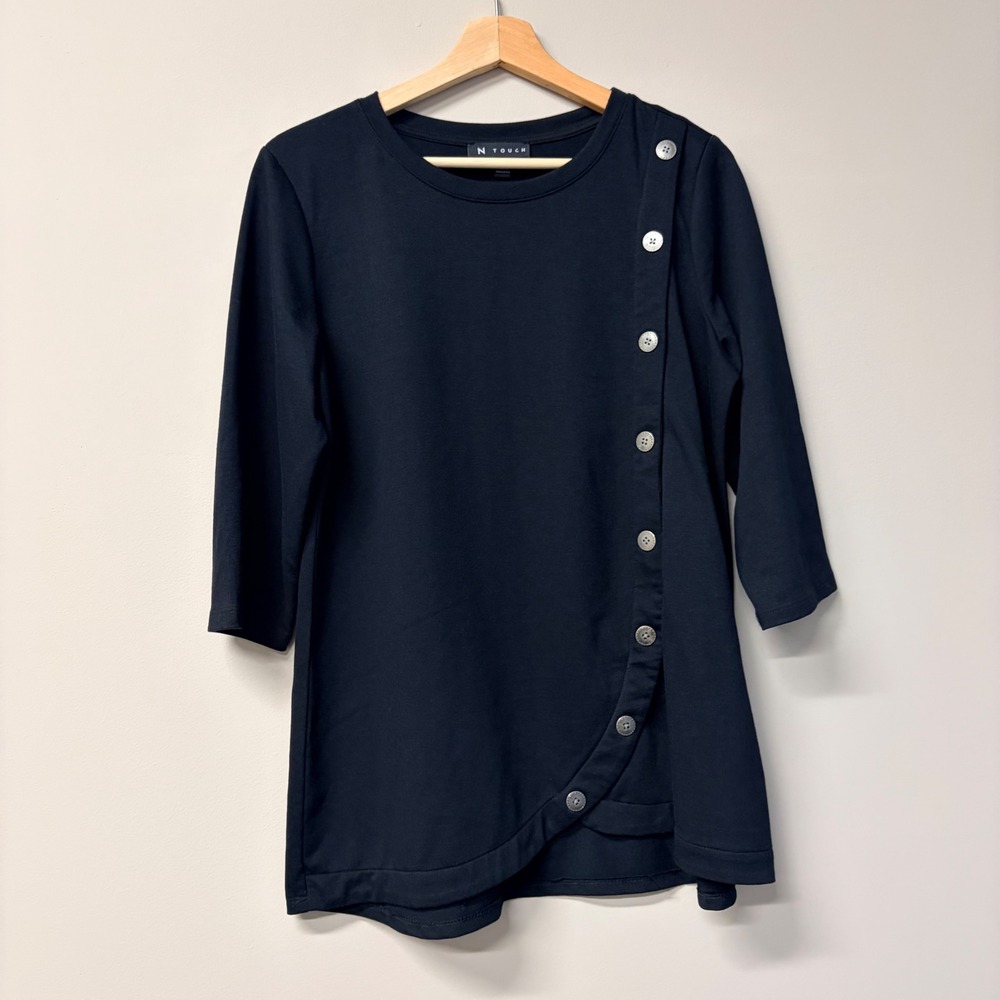 N Touch Black M Stretch Knit Button Detail 3/4 Sleeve Flowy Soft Shirt